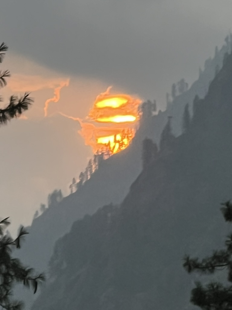 2050e057 cb63 4df3 96fb 11701a56c120 1 105 c